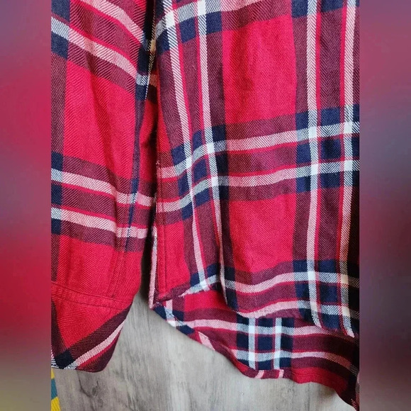 Rails Hunter Crimson Navy Button Up Plaid Shirt Size Small Women's - Picture 11 of 11